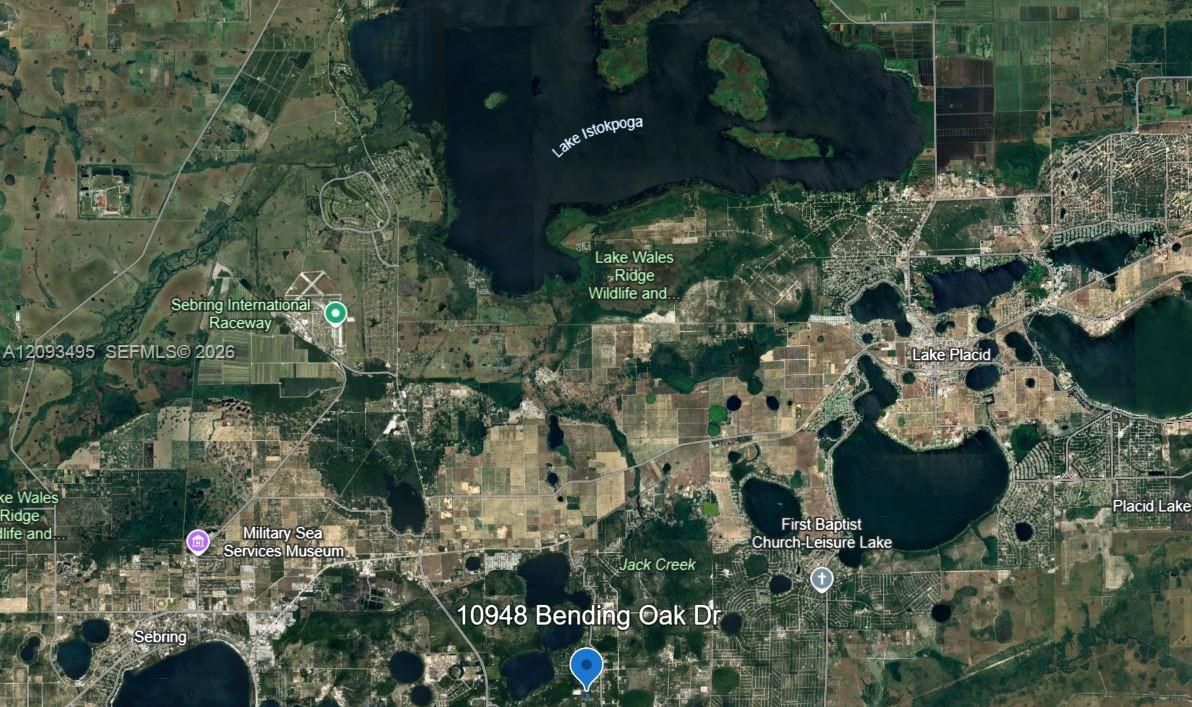 En Venta: $9,900 (0.23 acres)