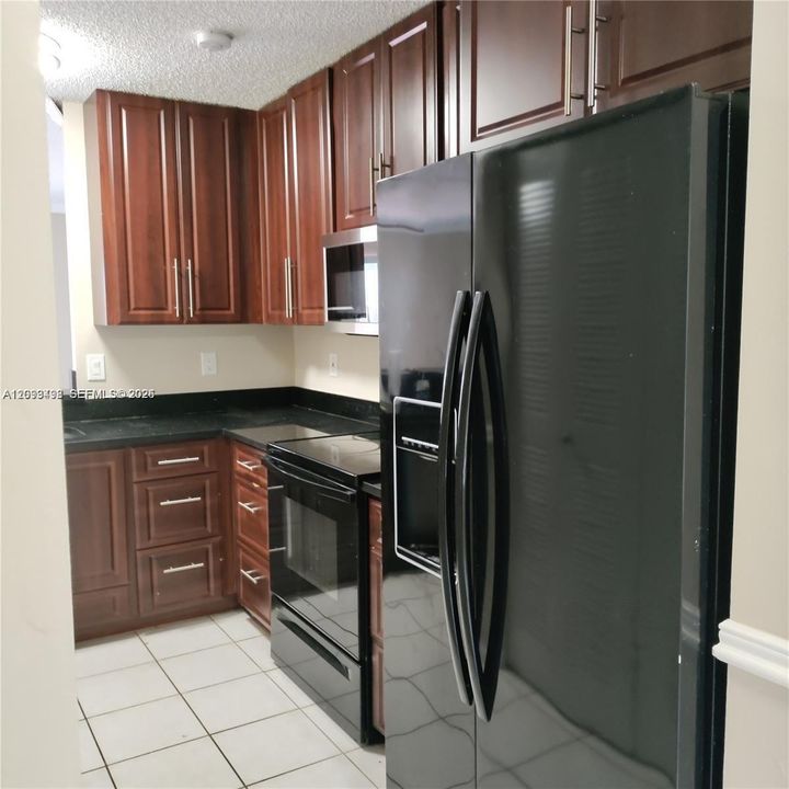 En Renta: $3,050 (3 camas, 2 baños, 1566 Pies cuadrados)