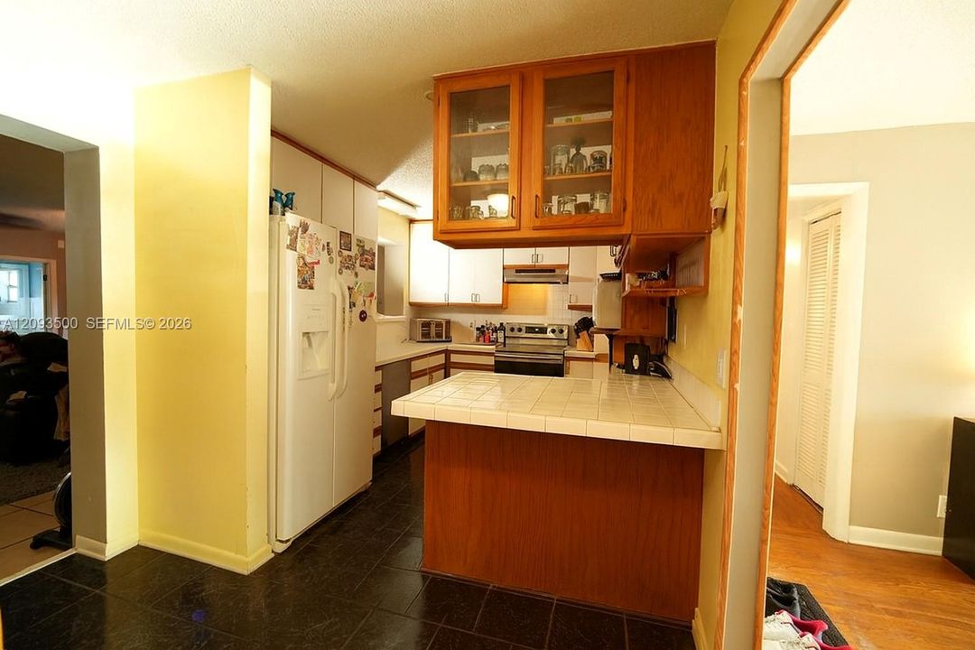 На продажу: $239,000 (3 спален, 3 ванн, 1746 Квадратных фут)