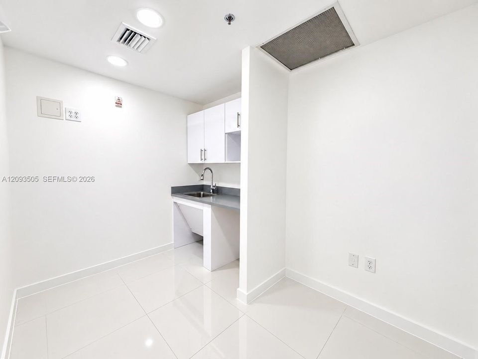 For Rent: $5,625 (0 beds, 0 baths, 0 Square Feet)