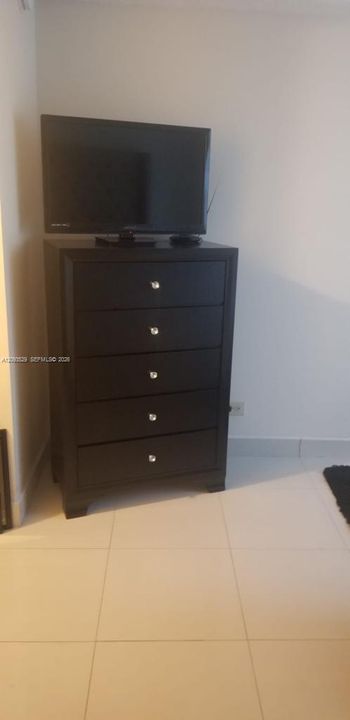 For Rent: $1,500 (1 beds, 1 baths, 800 Square Feet)