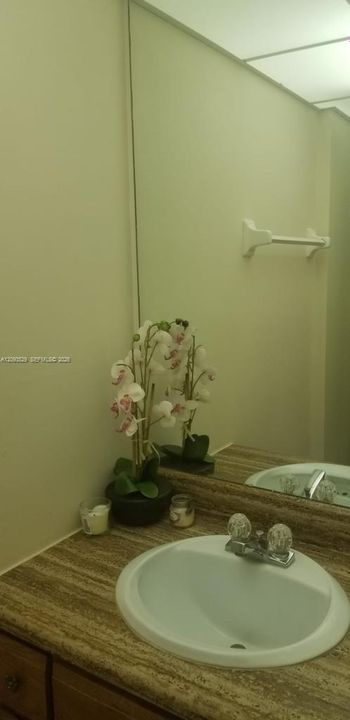 For Rent: $1,500 (1 beds, 1 baths, 800 Square Feet)