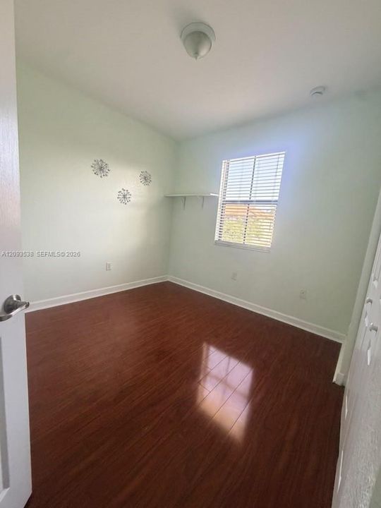 В аренду: $3,400 (4 спален, 3 ванн, 1736 Квадратных фут)