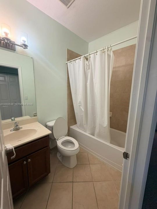 В аренду: $3,400 (4 спален, 3 ванн, 1736 Квадратных фут)