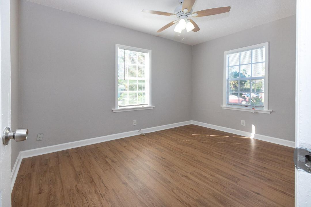 823 3rd Ave_Inside-7