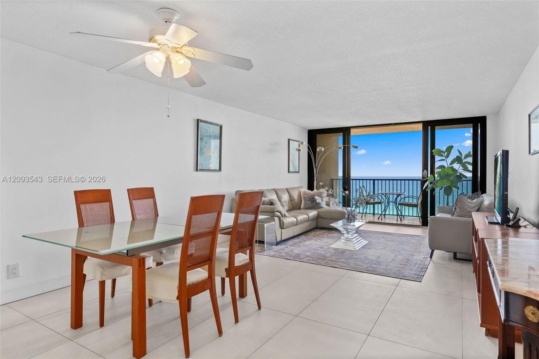 For Sale: $485,000 (1 beds, 2 baths, 980 Square Feet)