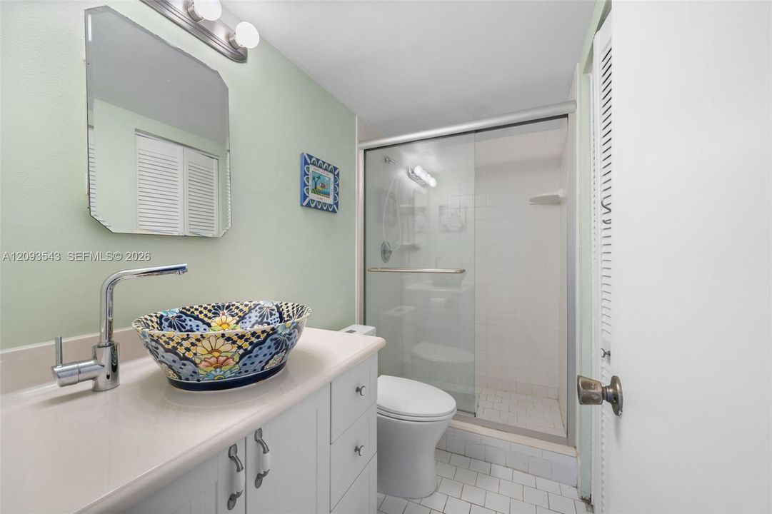 For Sale: $485,000 (1 beds, 2 baths, 980 Square Feet)