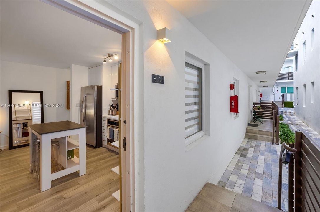 В аренду: $3,100 (1 спален, 1 ванн, 651 Квадратных фут)