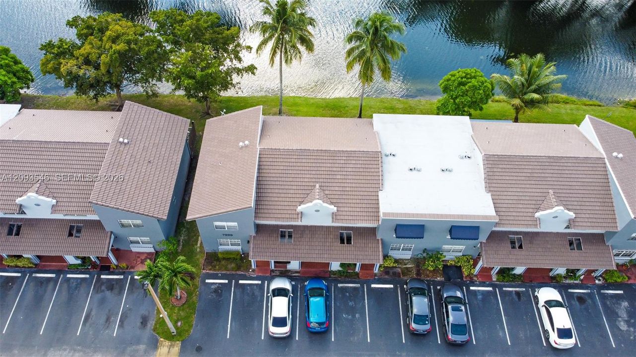 For Rent: $2,400 (2 beds, 2 baths, 1020 Square Feet)