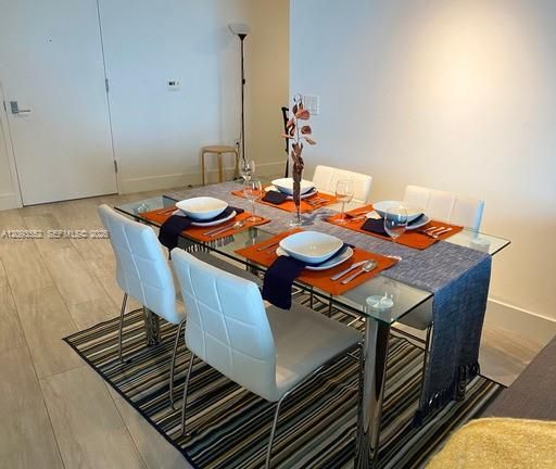 For Rent: $3,750 (1 beds, 1 baths, 681 Square Feet)