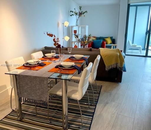 For Rent: $3,750 (1 beds, 1 baths, 681 Square Feet)