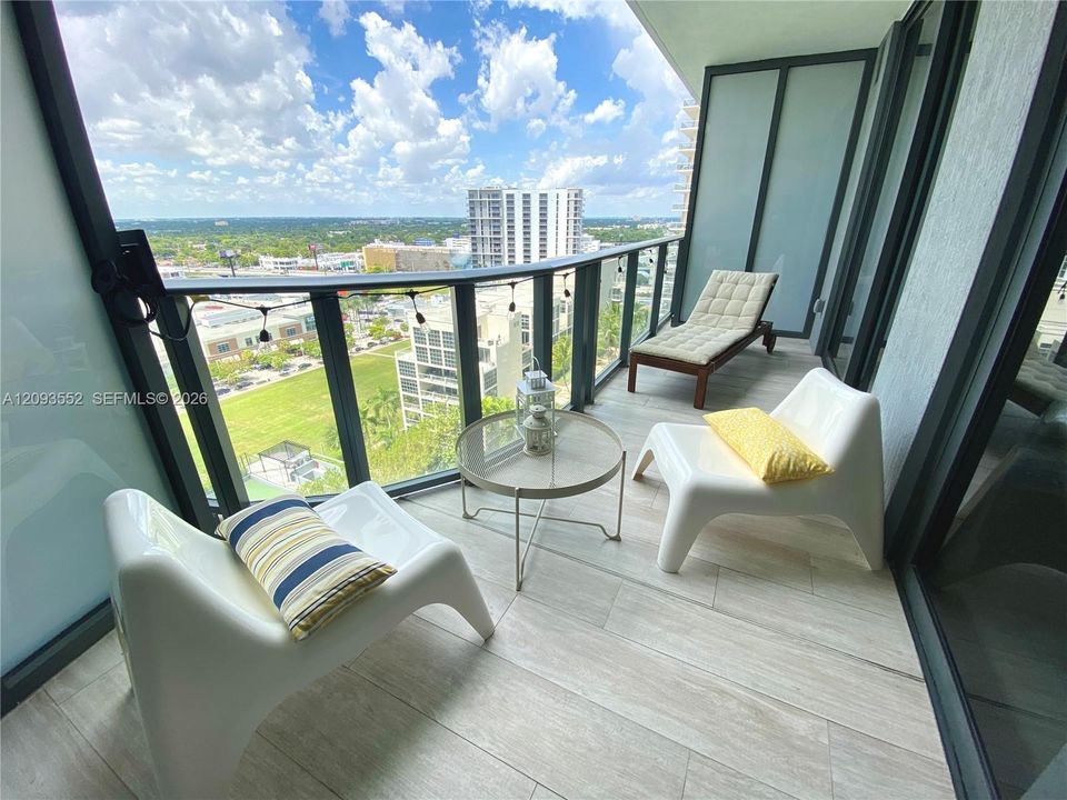For Rent: $3,750 (1 beds, 1 baths, 681 Square Feet)