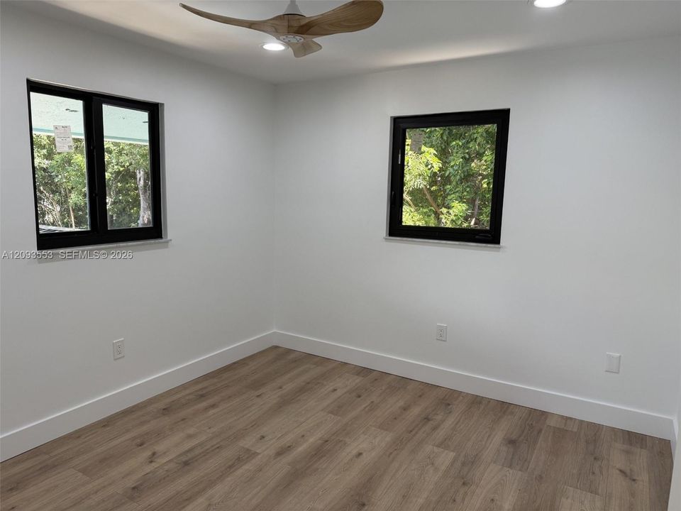 В аренду: $4,500 (3 спален, 2 ванн, 1100 Квадратных фут)