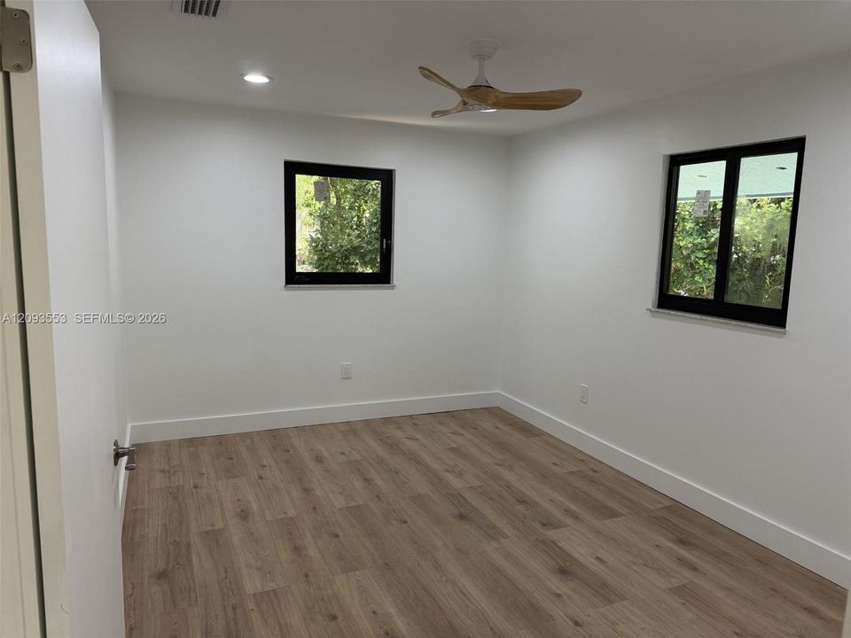 В аренду: $4,500 (3 спален, 2 ванн, 1100 Квадратных фут)