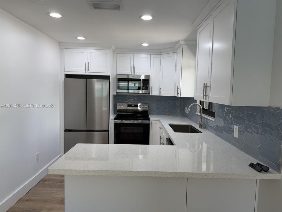 В аренду: $4,500 (3 спален, 2 ванн, 1100 Квадратных фут)