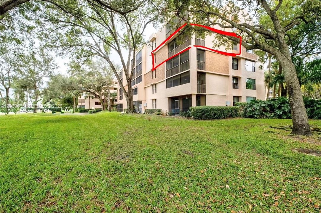 Beautiful view 4th story condo