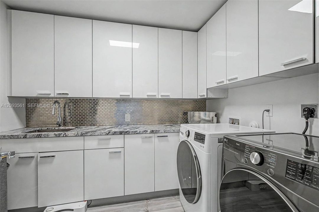 En Venta: $2,700,000 (4 camas, 4 baños, 2894 Pies cuadrados)