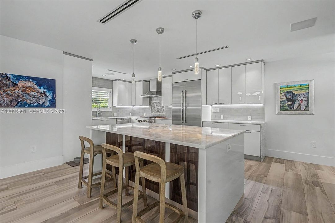 En Venta: $2,700,000 (4 camas, 4 baños, 2894 Pies cuadrados)