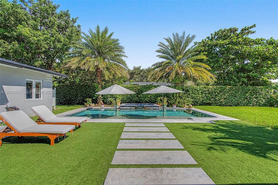 En Venta: $2,700,000 (4 camas, 4 baños, 2894 Pies cuadrados)