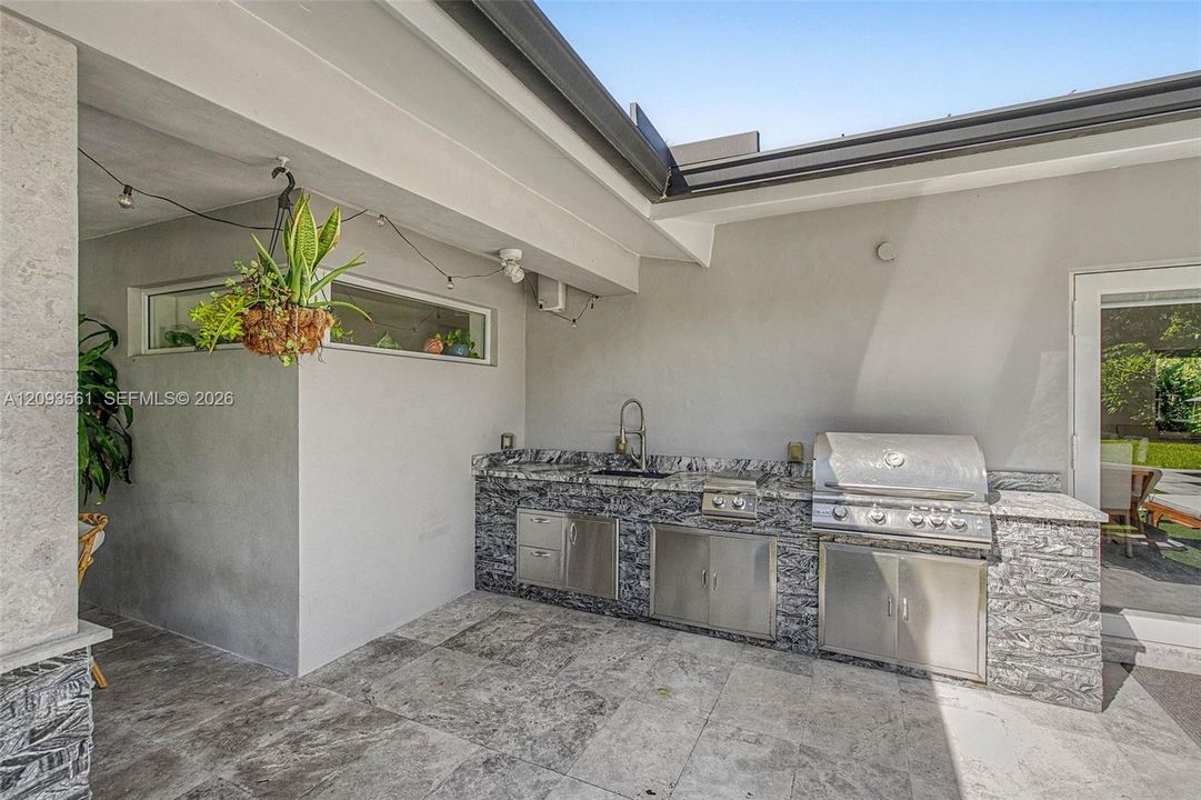 En Venta: $2,700,000 (4 camas, 4 baños, 2894 Pies cuadrados)