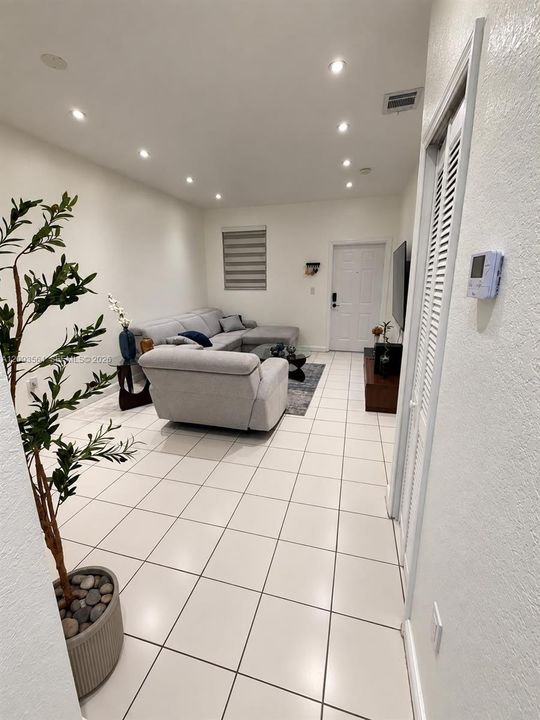 En Renta: $2,500 (2 camas, 2 baños, 967 Pies cuadrados)