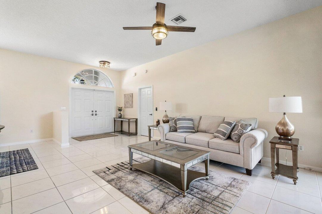 007-13514NorthumberlandCircle-Wellington