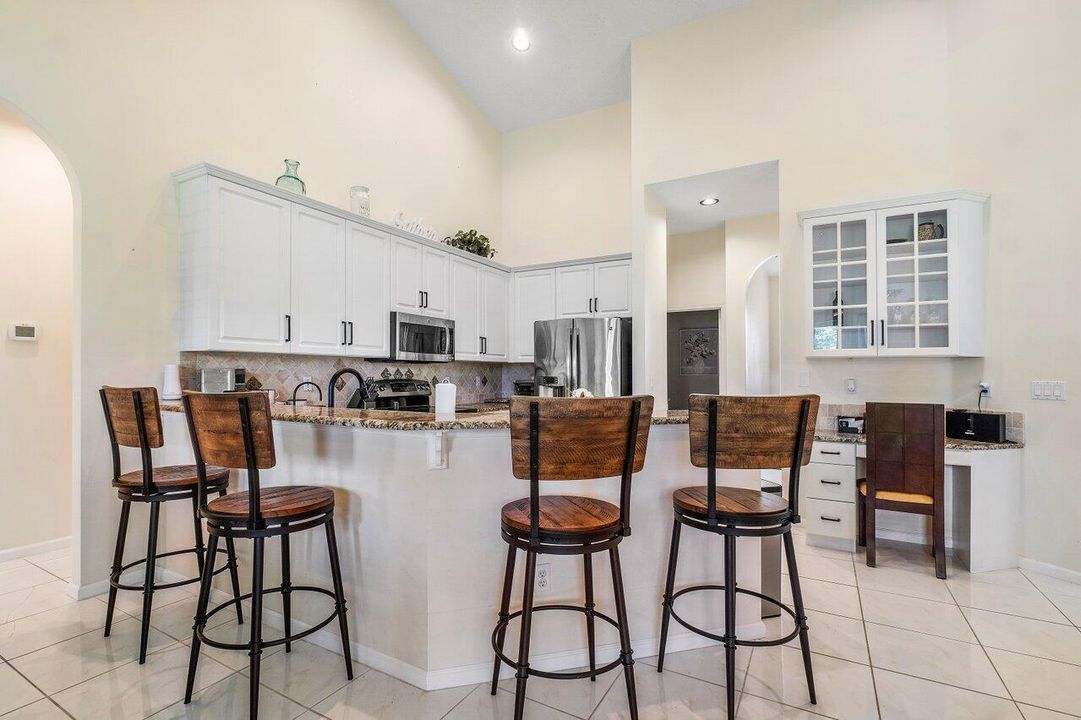 011-13514NorthumberlandCircle-Wellington