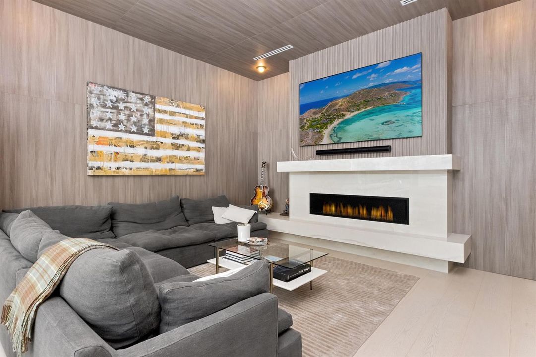 Lounge 4