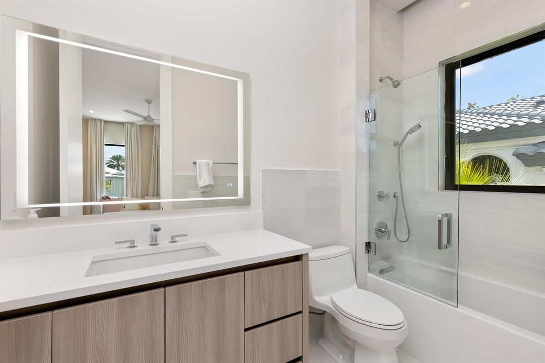 Guest Bath 1