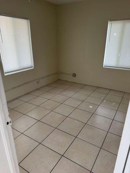 1304 NW 4 ST BEDROOM 2