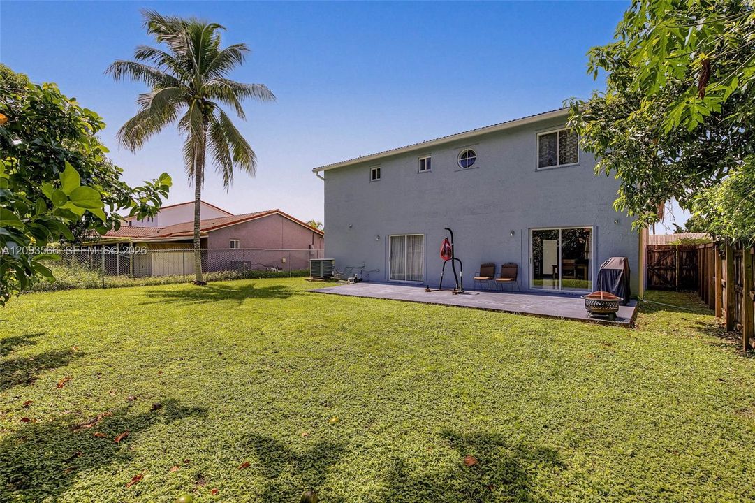 En Venta: $600,000 (4 camas, 3 baños, 1850 Pies cuadrados)