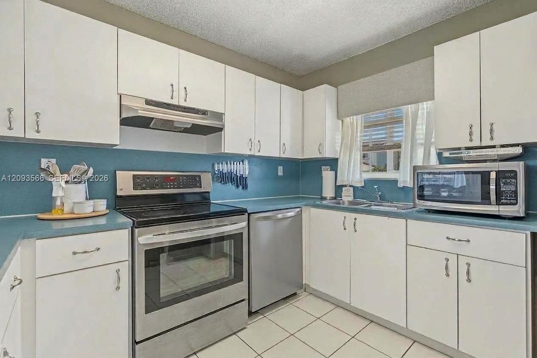 En Venta: $600,000 (4 camas, 3 baños, 1850 Pies cuadrados)