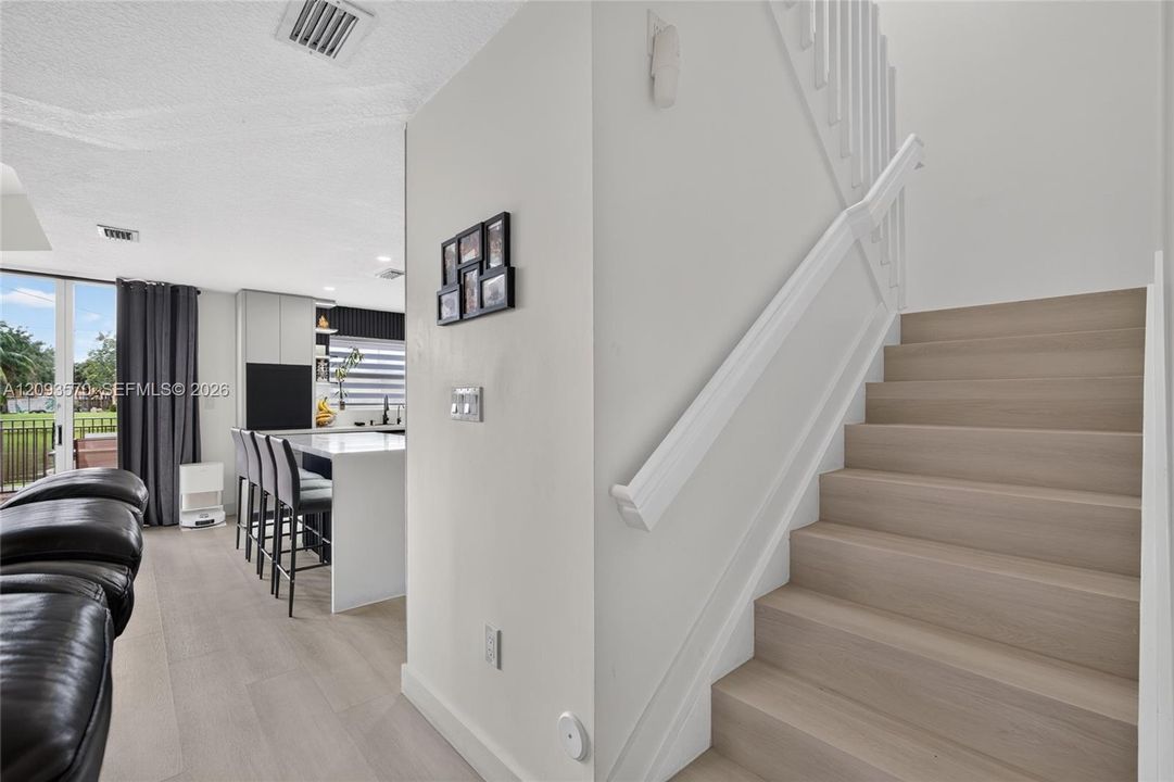 For Sale: $540,000 (3 beds, 2 baths, 1518 Square Feet)