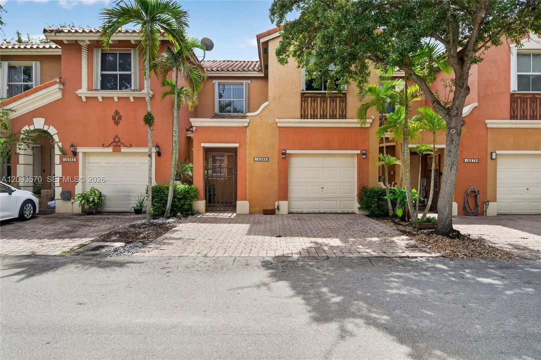 For Sale: $540,000 (3 beds, 2 baths, 1518 Square Feet)