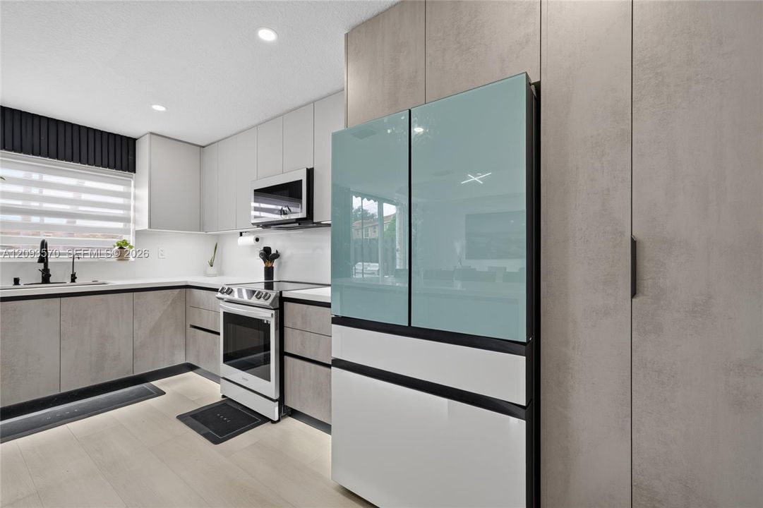 For Sale: $540,000 (3 beds, 2 baths, 1518 Square Feet)