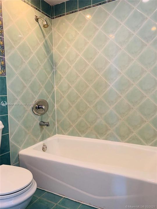 For Sale: $270,000 (3 beds, 2 baths, 1016 Square Feet)