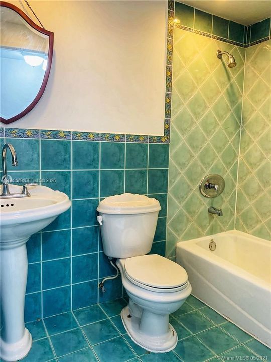 For Sale: $270,000 (3 beds, 2 baths, 1016 Square Feet)