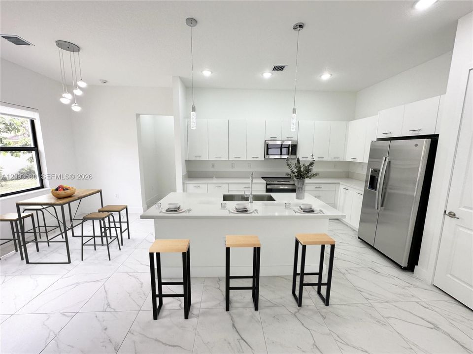 For Rent: $6,875 (5 beds, 4 baths, 3633 Square Feet)