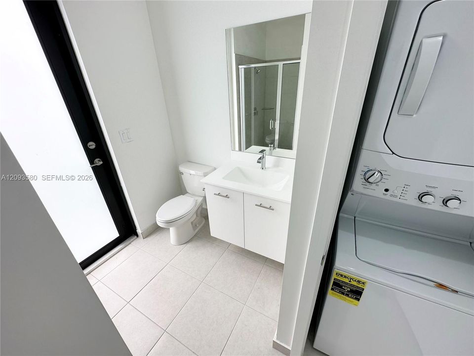 For Rent: $6,875 (5 beds, 4 baths, 3633 Square Feet)