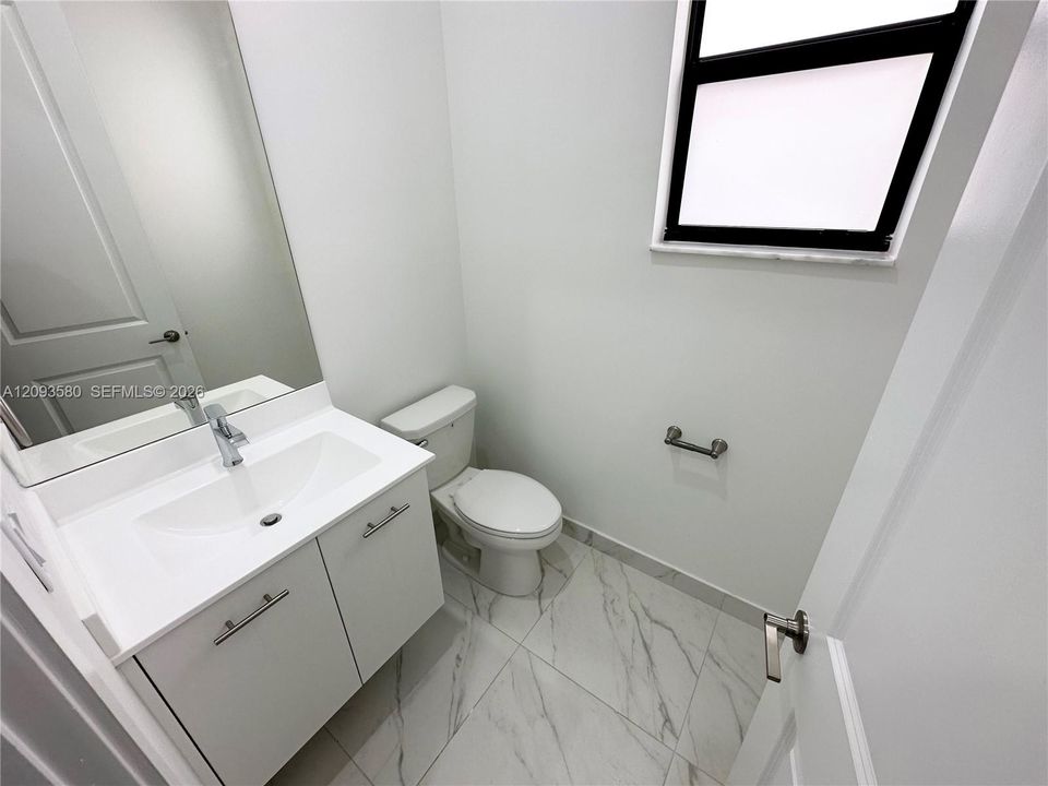 For Rent: $6,875 (5 beds, 4 baths, 3633 Square Feet)