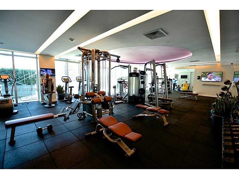 For Rent: $4,150 (2 beds, 2 baths, 1123 Square Feet)