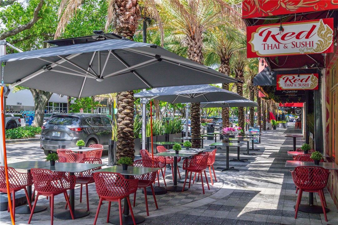 Downtown Hollywood Rest and Shops