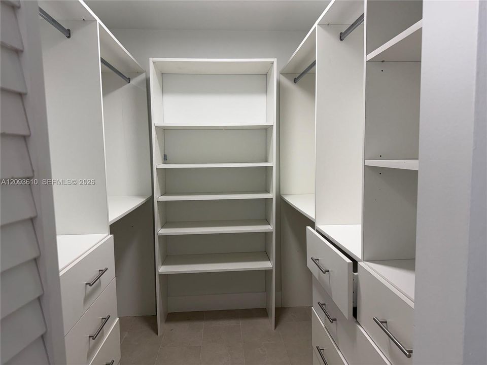 В аренду: $3,100 (3 спален, 2 ванн, 1592 Квадратных фут)
