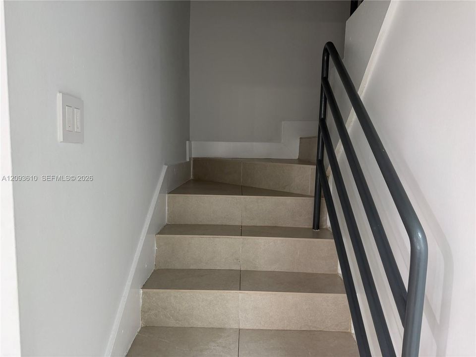В аренду: $3,100 (3 спален, 2 ванн, 1592 Квадратных фут)