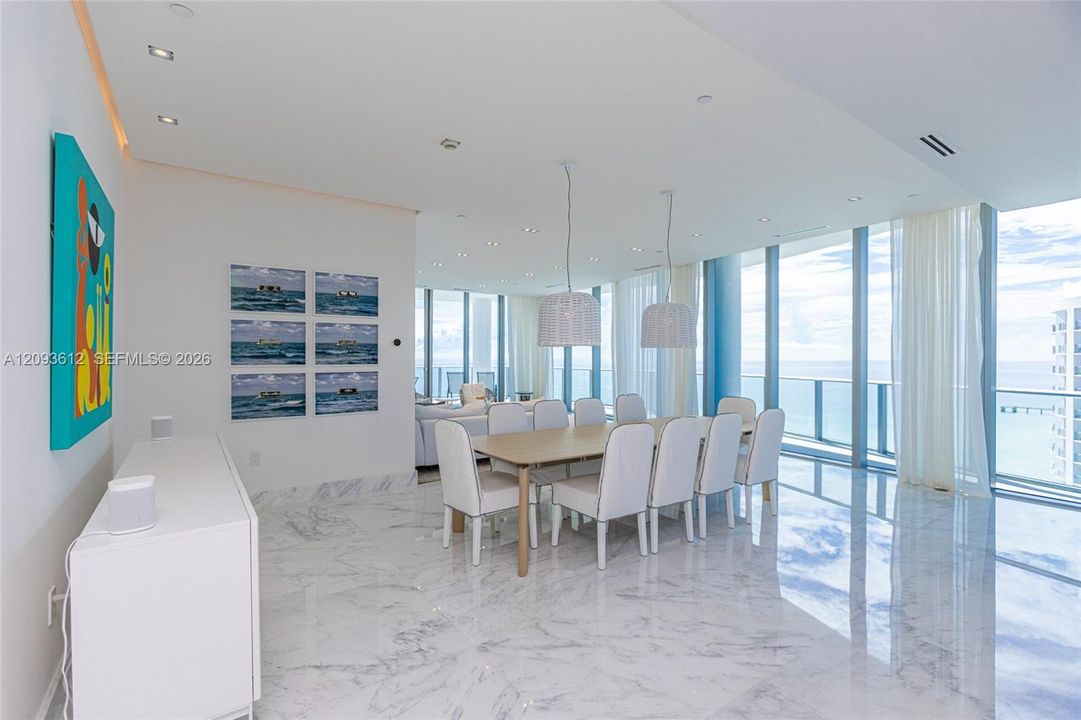 En Venta: $4,950,000 (3 camas, 5 baños, 3340 Pies cuadrados)