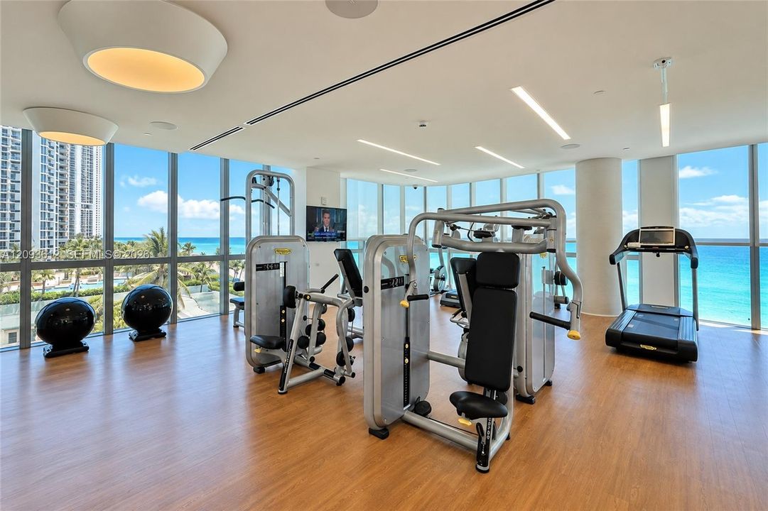 En Venta: $4,950,000 (3 camas, 5 baños, 3340 Pies cuadrados)