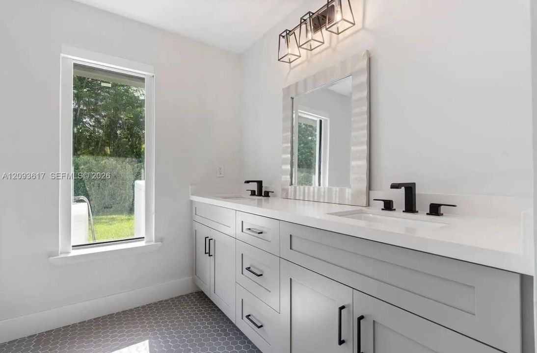 For Sale: $5,780,000 (5 beds, 4 baths, 4146 Square Feet)