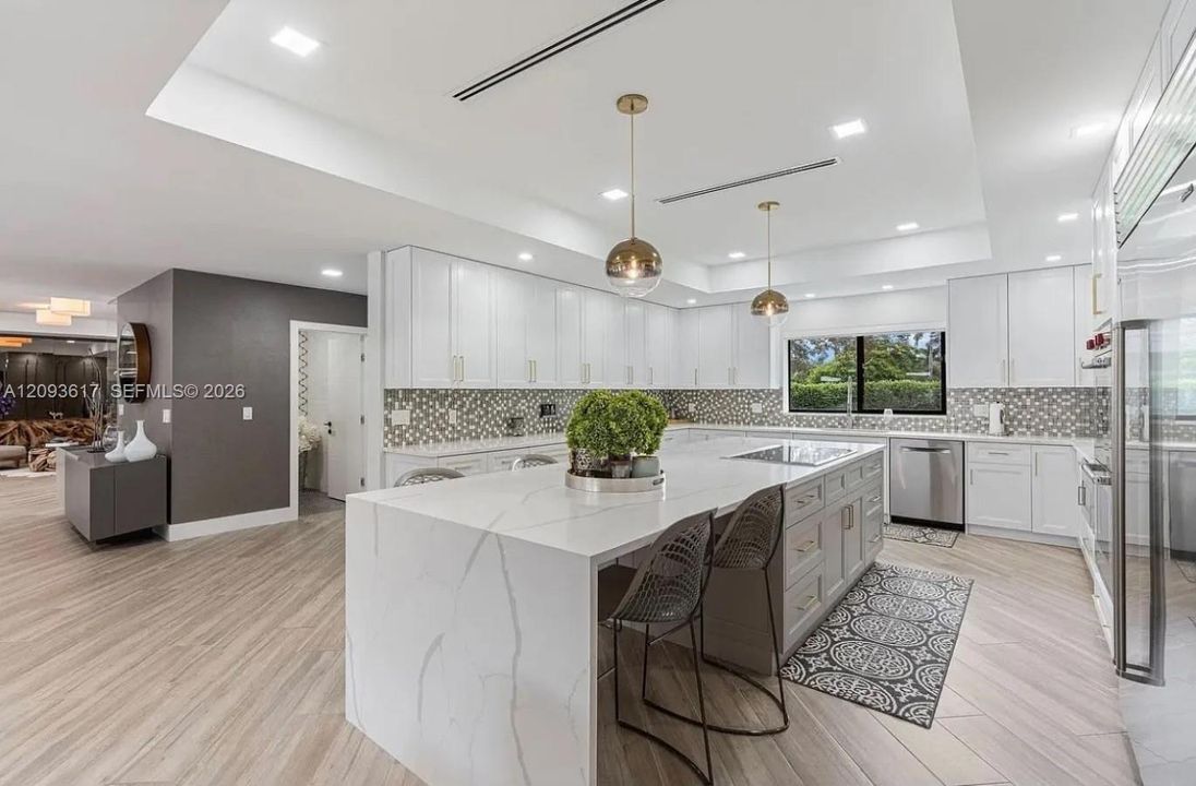 For Sale: $5,780,000 (5 beds, 4 baths, 4146 Square Feet)