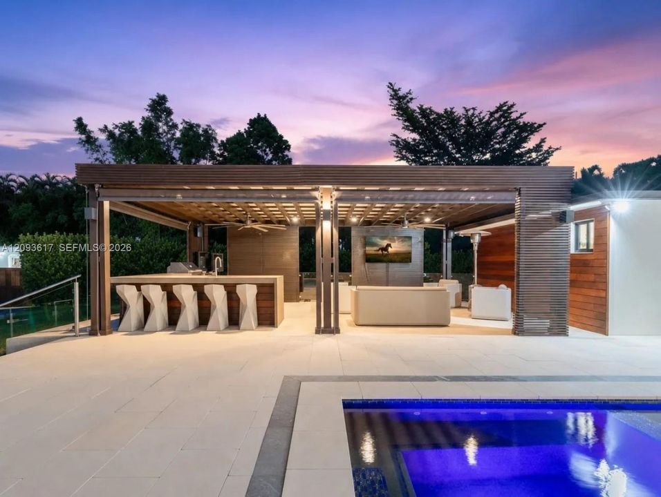 For Sale: $5,780,000 (5 beds, 4 baths, 4146 Square Feet)