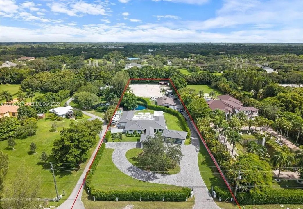 For Sale: $5,780,000 (5 beds, 4 baths, 4146 Square Feet)